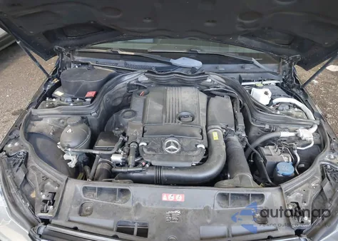 2014 Mercedes-Benz C 250 Sport z USA, uszkodzony, nr VIN WDDGF4HB7EG216619